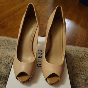Guess Honora Pumps